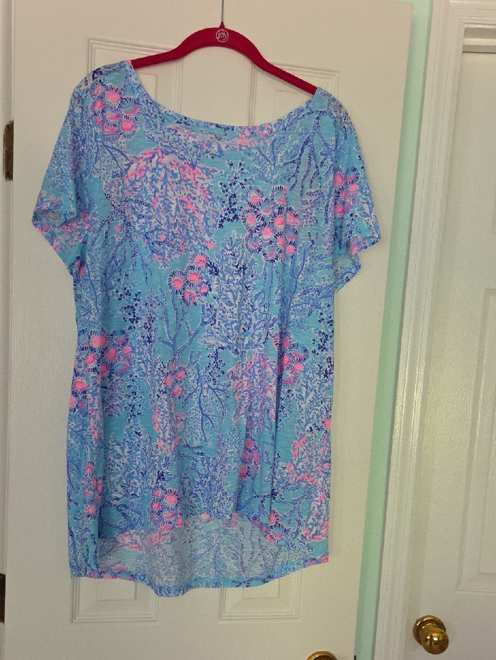 Lilly Pulitzer Light Blue Floral Short-Sleeve Tunic with Pink Accents